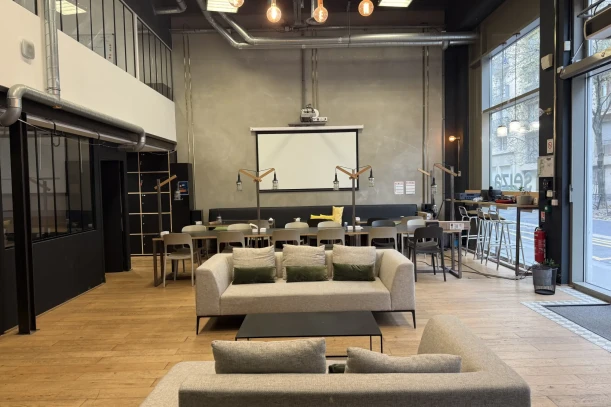 Bureau privé - 75011 - 45 postes - 25000€