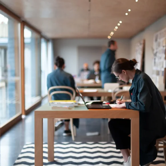 Espace indépendant 40 m² 5 postes Location bureau Rue Popincourt Paris 75011 - photo 4