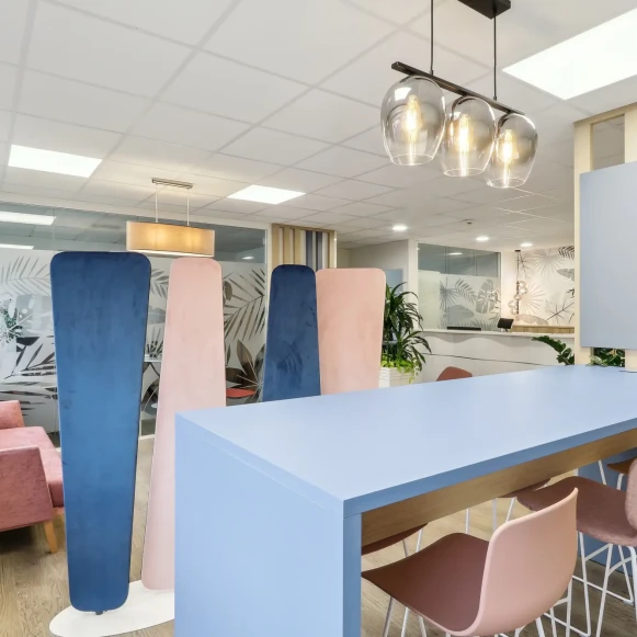 Bureau privé 22 m² 5 postes Coworking Boulevard Vincent Gâche Nantes 44200 - photo 5