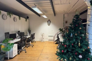 Open Space - 75012 - 6 postes - 300€