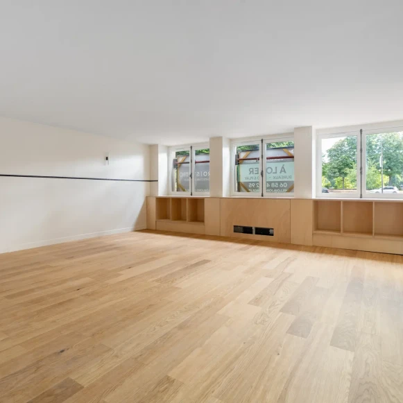 Espace indépendant 325 m² 36 postes Location bureau Cours Albert 1er Paris 75008 - photo 6