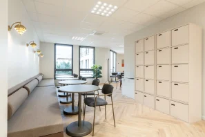 Espace indépendant - 75008 - 72 postes - 54000€