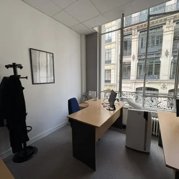 Bureau privé 130 m² 14 postes Coworking Rue d'Uzès Paris 75002 - photo 5