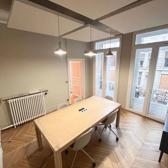 Bureau privé 30 m² 10 postes Location bureau Boulevard de Magenta Paris 75010 - photo 7