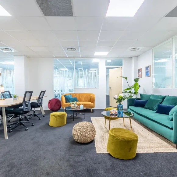 Bureau privé 14 m² 4 postes Coworking Rue Jacques Daguerre Nantes 44300 - photo 5