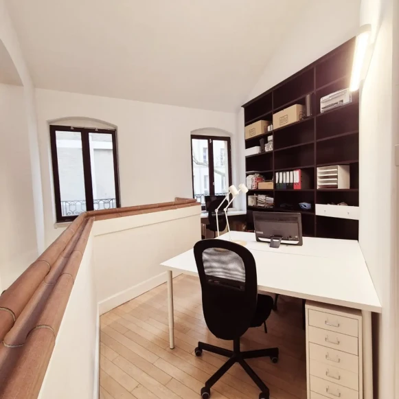 Bureau privé 10 m² 3 postes Location bureau Rue Oberkampf Paris 75011 - photo 7