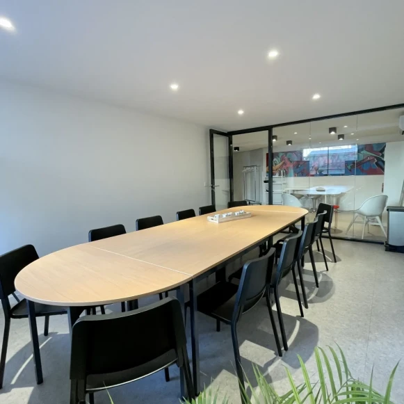 Bureau privé 19 m² 4 postes Coworking Boulevard Victor Hugo Montpellier 34000 - photo 7