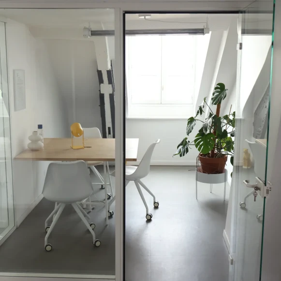 Bureau privé 12 m² 4 postes Location bureau Rue Boissy d'Anglas Paris 75008 - photo 1