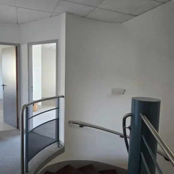 Bureau privé 12 m² 2 postes Location bureau Boulevard Jeanne d'Arc Argenteuil 95100 - photo 6