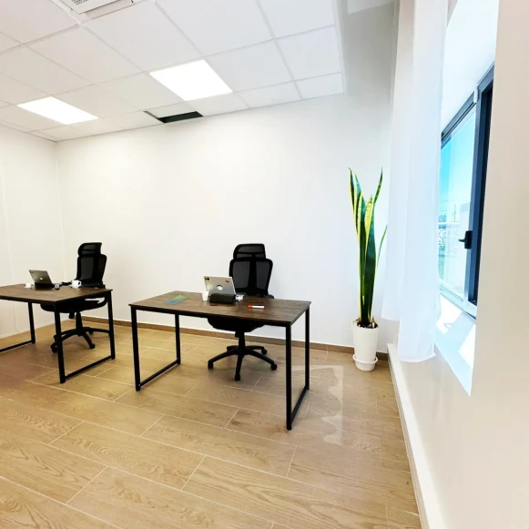 Bureau privé 17 m² 4 postes Location bureau Rue de Paris Seine-Saint-Denis 93130 - photo 3