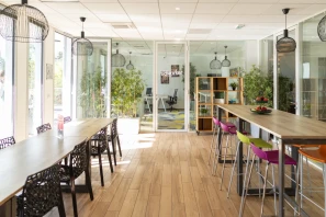 Bureau privé - 69370 - 2 postes - 900€