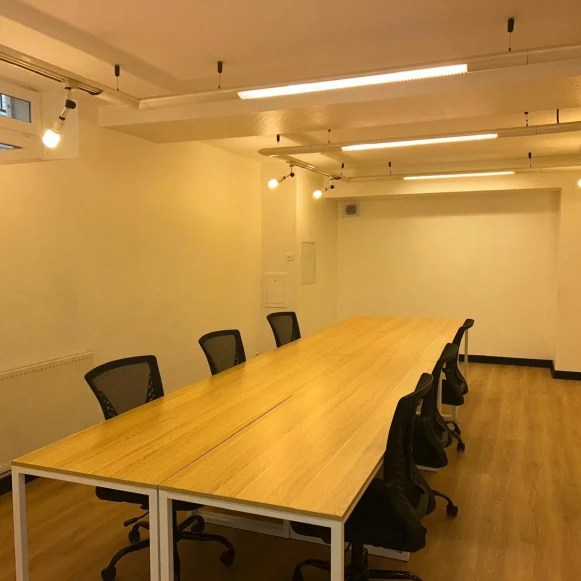 Bureau privé 40 m² 8 postes Coworking Rue Mathurin Régnier Paris 75015 - photo 5