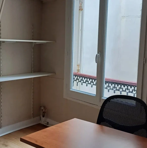 Bureau privé 8 m² 1 poste Location bureau Rue de Rivoli Paris 75001 - photo 5