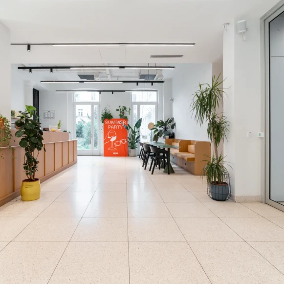Espace indépendant 150 m² 18 postes Coworking Rue de Calais Paris 75009 - photo 2