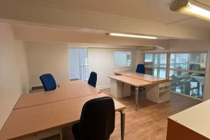 Bureau privé - 33800 - 9 postes - 1300€