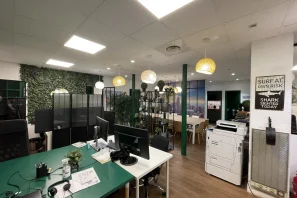 Open Space - 75008 - 4 postes - 320€