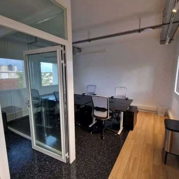 Bureau privé 45 m² 7 postes Coworking Avenue Curti Saint-Maur-des-Fossés 94100 - photo 1