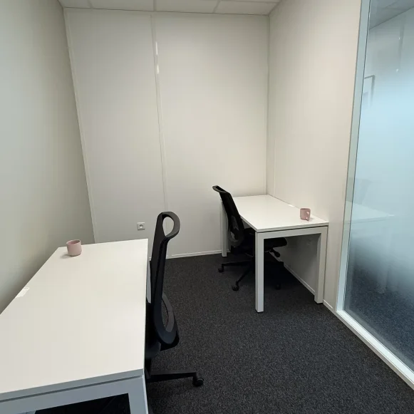 Bureau privé 8 m² 2 postes Location bureau Avenue François Pignier Bourg-en-Bresse 01000 - photo 1