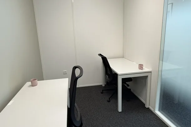Bureau privé - 01000 - 2 postes - 461€
