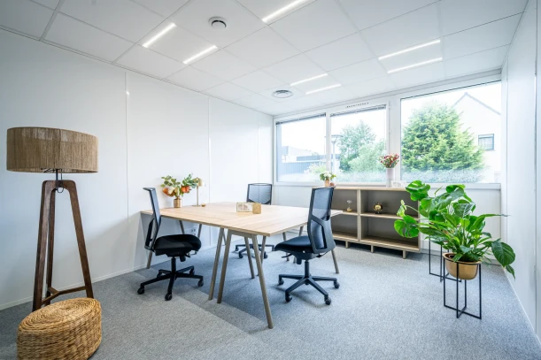 Bureau privé - 35170 - 3 postes - 755€