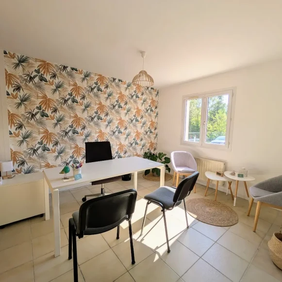 Bureau privé 13 m² 3 postes Location bureau Rue de la Loire Sainte-Luce-sur-Loire 44980 - photo 1