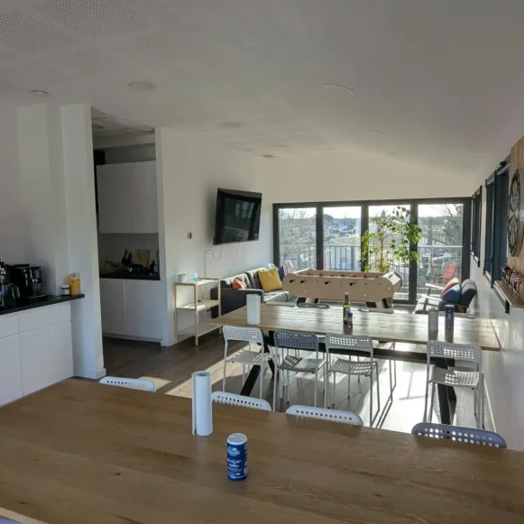 Bureau privé 10 m² 1 poste Location bureau Avenue de Branne Tresses 33370 - photo 2