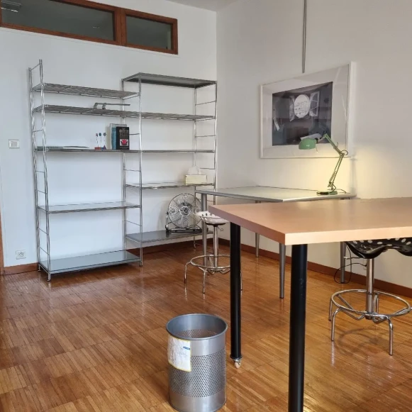 Bureau privé 13 m² 2 postes Coworking Rue du Faubourg Saint-Antoine Paris 75011 - photo 4