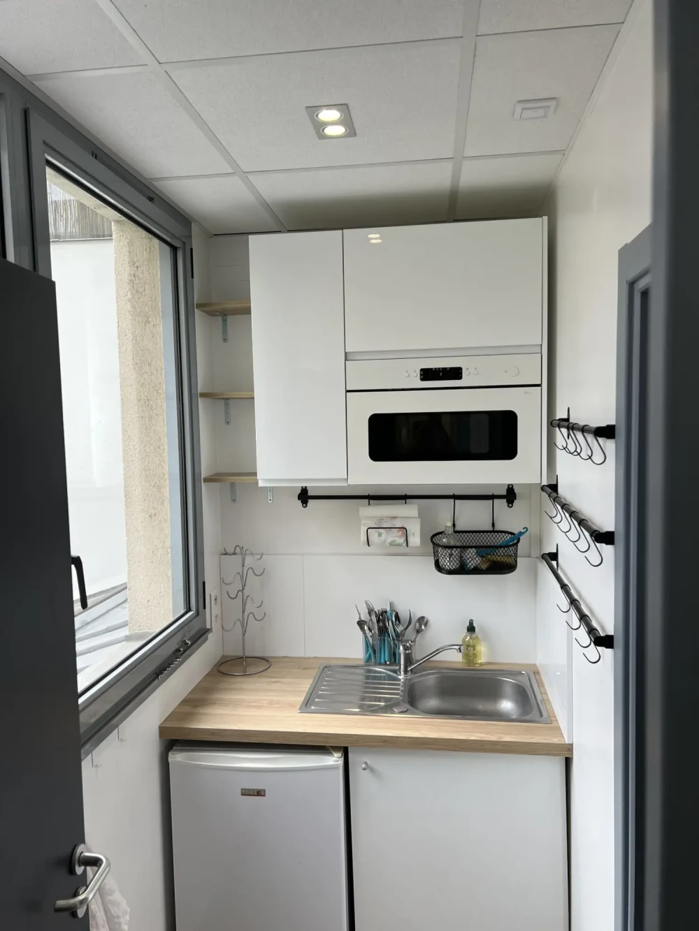 Espace indépendant - 92300 - 12 postes - 3300€