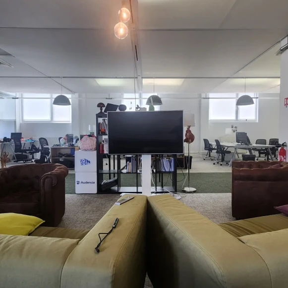 Bureau privé 25 m² 5 postes Location bureau Rue Jean Bleuzen Vanves 92170 - photo 8