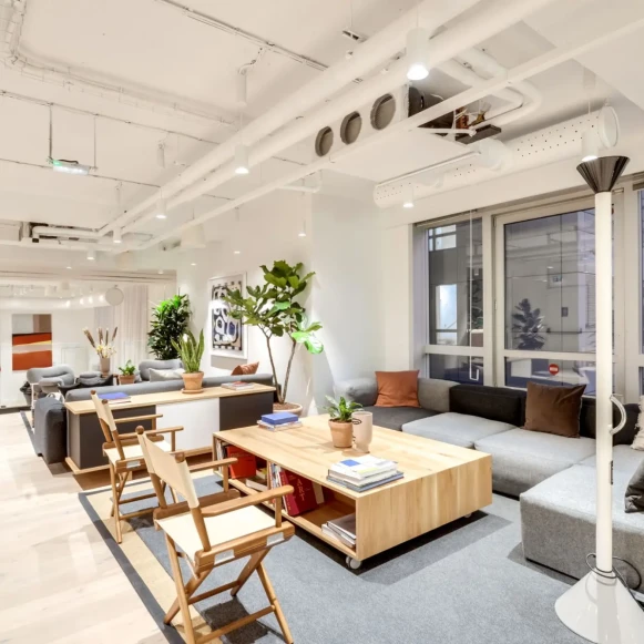 Bureau privé 32 m² 8 postes Coworking Rue des Pirogues de Bercy Paris 75012 - photo 1